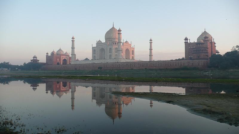 P1070301- Taj Mahal vu de la riviere au soleil couchant.JPG - Taj Mahal vu de la rivière au soleil couchant